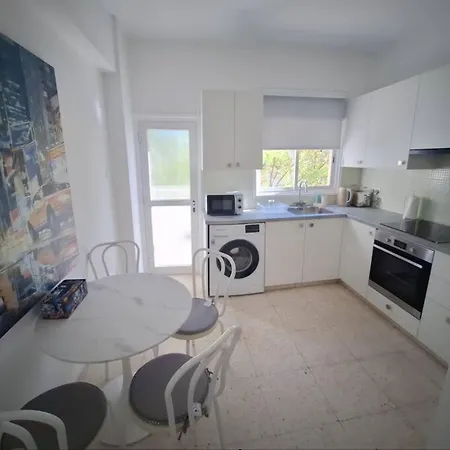Cozy 2 Bdr Nicosia City Free Parking Wifi Exterior foto